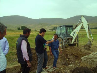 MURAT KARASU - Kaymakam Karasu Yol Ve Su Çalışmalarını Denetledi
