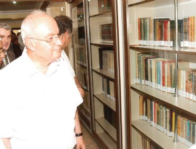 UĞUR KALKAR - Tarihi Kitapların Bulunduğu Kütüphane Törenle Açıldı