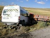 Ergani'de trafik kazası: 13 yaralı ergani