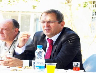 Bayramlaşmada İcraatlarını Anlattı