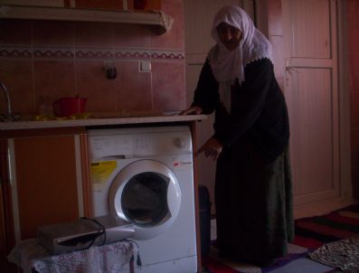 Elektirik Kesintileri Elektronik Eşyaları Yaktı