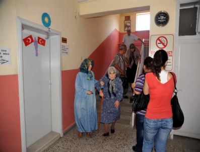 Engelli Ve Yaşlıların Oy Kullanma Çilesi