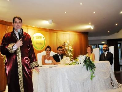 Özel Günde Dünya Evine Girecekler