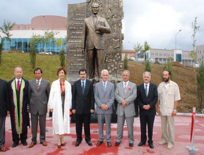 AYHAN YıLMAZ - Düzce Üniversitesi'ne Atatürk Anıtı