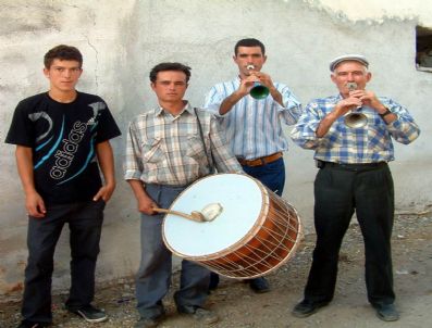 DEDELI - Koyun Çobanı Müzisyen Oldu