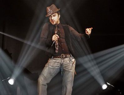 12 DEV ADAM - Tarkan zaferi sahnede kutladı