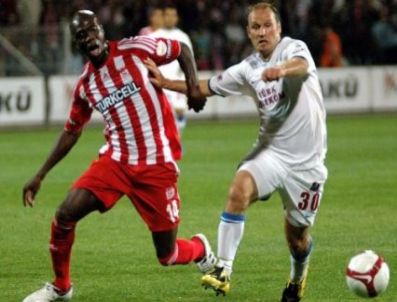 UMUT BULUT - Trabzonspor Avni Aker'de Sivasspor'u konuk ediyor