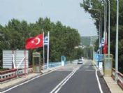 Yunan askeri 'bir Türk'ü vurdu' iddiası
