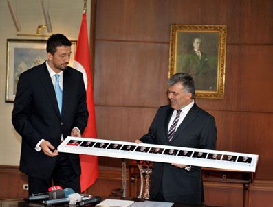12 DEV ADAM - Abdullah Gül 12 Dev Adamı kabul etti