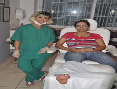 Genç Kadın, 15 Yıl Sonra Siğillerden Kurtuldu