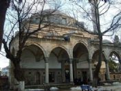 Polisler cami soyarken yakalandı