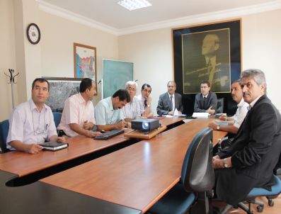 HÜSEYIN DEMIRBAŞ - Vali Yardımcısı Demirbaş'a Milli Eğitim Birifingi Verildi