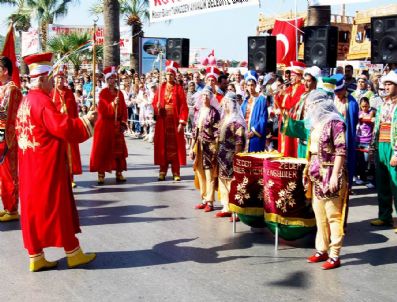 HASAN BÜLENT TÜRKÖZEN - Ayvalık'ta Kurtuluş Coşkusu