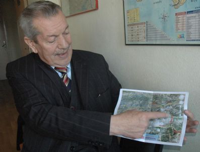 ÇAMLıKAYA - Baraj İnşaatında Çalışan Kamyonlar Yolları Mahvetti