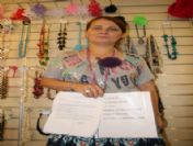 Hapiste Meslek Sahibi Olan Travesti, Başbakanlık Desteğiyle Bijuteri Dükkanı Açtı