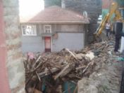 İzmit'e 5 Metruk Bina Yıkıldı