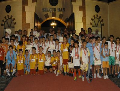 TARSUS İDMAN YURDU - 'Nusret Mayın Gemisi Minikler Futbol Festivali' Sona Erdi