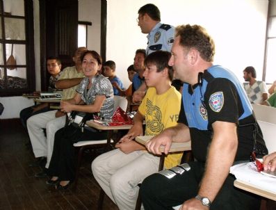 ÇUKUROVA KALKıNMA AJANSı - Silifke Emniyetinden Kursiyerlere Kitap