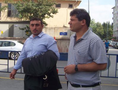 Tarihi Caminin Tuğrasını Çalarken Yakalanan Polisler Tutuklandı