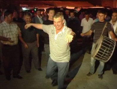 ALI EMRE - Turgutreis eski belediye başkanına davullu zurnalı karşılama