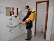 Yenimahalle'de Okullar İlaçlanıyor