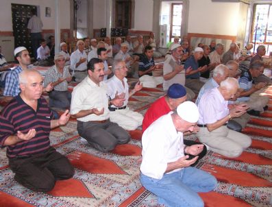 FATİN RÜŞTÜ ZORLU - Aydınlı Menderes Ve Arkadaşlarını Unutmadı