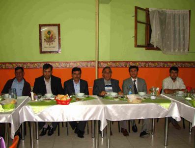 İBRAHIM ZIYREK - Başkan Ziyrek'ten Partililere Yemek