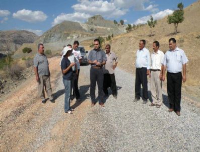 EDIP BUDAN - Gölbaşı Kaymakamı Budan Köy Yollarını İnceliyor