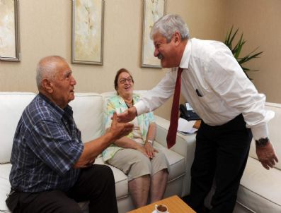 Hayırseverlerden Örnek Davranış