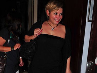 DENİZ SEKİ - Hüsnü ismine bile tahammül edemiyor