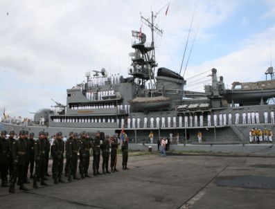 DENIZ HARP OKULU - Açık Deniz Eğitimi Gören Deniz Harp Okulu Öğrencileri Giresun'da
