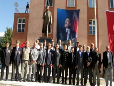 RAMAZAN FANI - Erciş'te 19 Eylül Gazileri Anma Günü Kutlaması