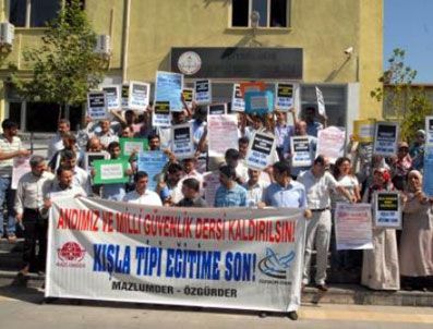 MGK - Diyarbakır'daki eylemde dikkat çeken pankart