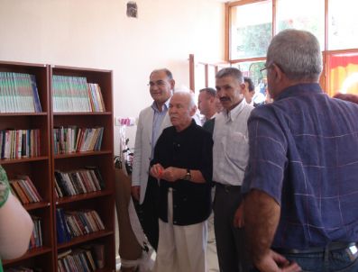 YAZAR MUZAFFER İZGU - Eskikonacık Köyü Muzzaffer İzgü Kütüphanesi Açıldı