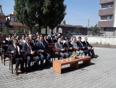 LÜTFI KOTAN - Kars'a İlk Ders Zili Çaldı