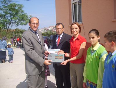 AYDıN MEMÜK - Kasımlı İlköğretim Okuluna 'Mavi Gök Yeşil Yaprak' Projesi Ödülü