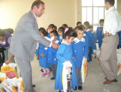 Pazarlar'da Ders Kitaplarının Dağıtımına Başlandı