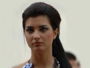 Tuba Büyüküstün sevgilisini kuşa çevirdi!