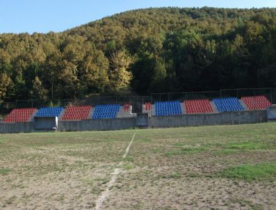 Yortanspor Futbol Sahasına 500 Kişilik Tribün Yapıldı