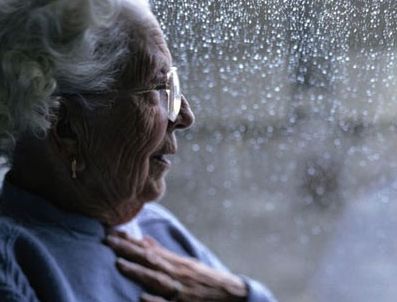 35 milyon kişi Alzheimer hastası