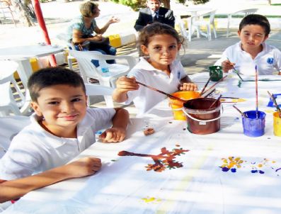 Dünya Barışına Ayvalıklı Öğrencilerden Anlamlı Mesaj