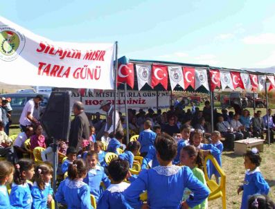 Erzurum'da Tarla Günü Düzenlendi