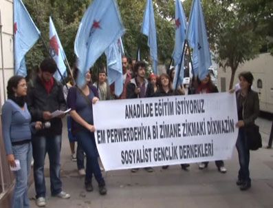 Kürtçe eğitim istiyoruz diyen eylemcilere vatandaş tepkisi