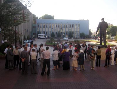 Tören Basan Velilere Validen Müjde