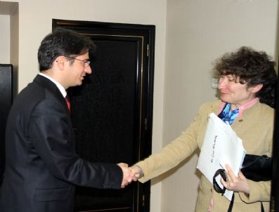 AKDAMAR KILISESI - Batchelor'dan Vali Vekili Uzunparmak'a Ziyaret