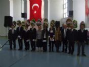 Gencer Vakfı Başarılı Öğrencileri Ödüllendirdi