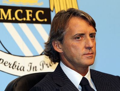 EMMANUEL ADEBAYOR - Manchester City teknik direktörü Mancini: Adebayor hiçbir yere gitmiyor