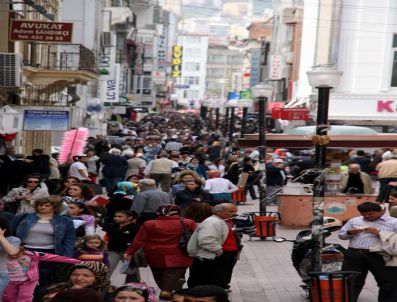 TUIK - Türkiye'de Kilometrekareye 94 Kişi Düşüyor