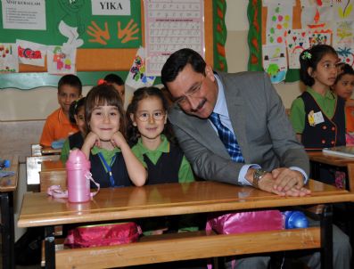 DURUSU - Keçiören'de İlköğretim Haftası Kutlamaları