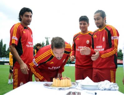 HARRY KEWELL - 'Mutlu Yıllar Harry Kewell'